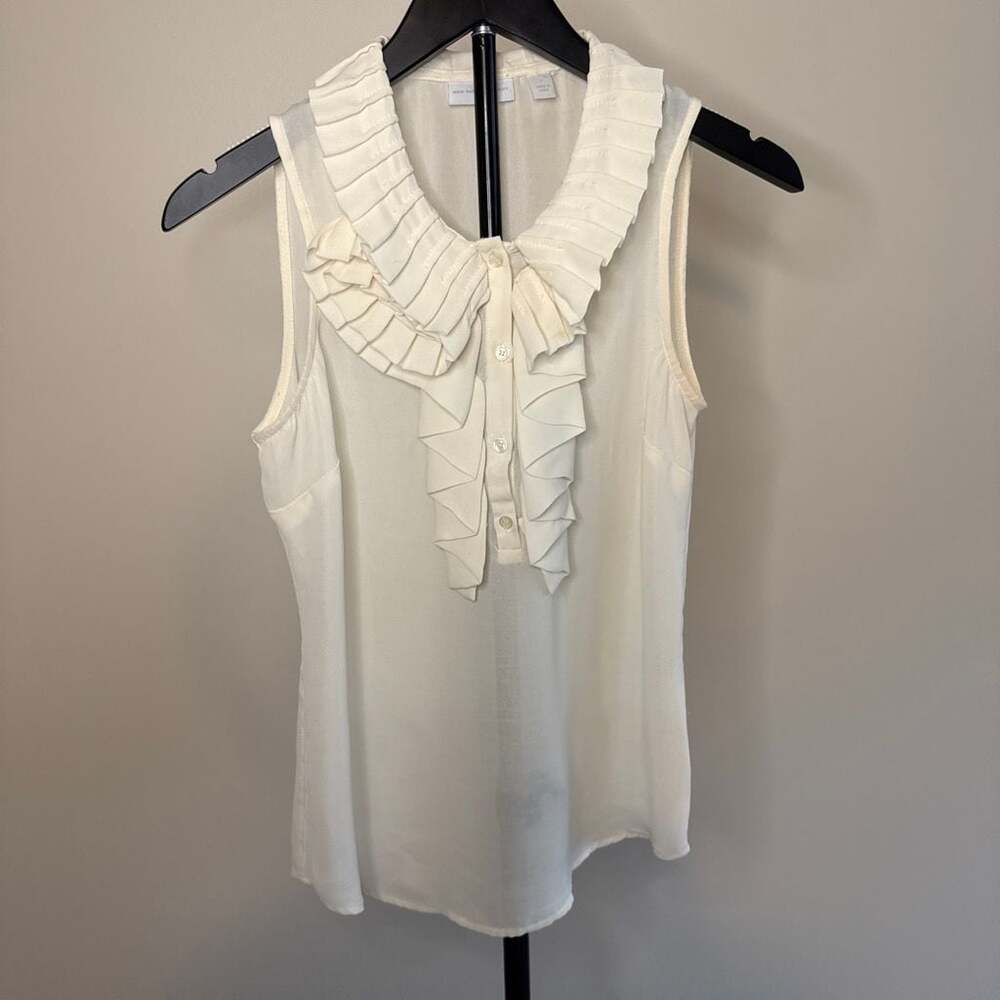 Ruffled Collar Sleeveless Button-Down Blouse